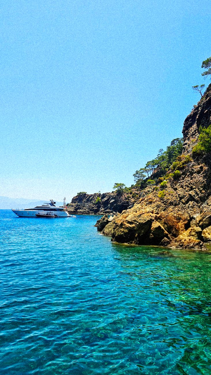 Private boat cruise in clear blue water